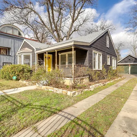 Charming Historic Houston Home With Yard!